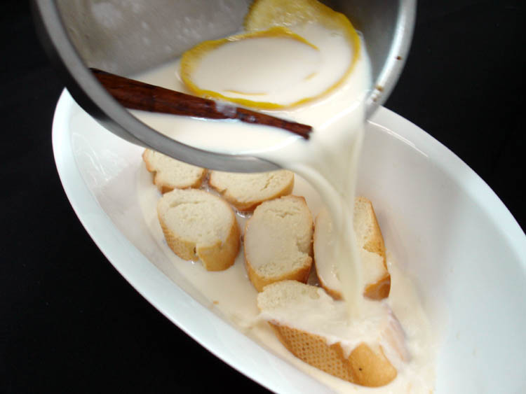 Torrijas with milk