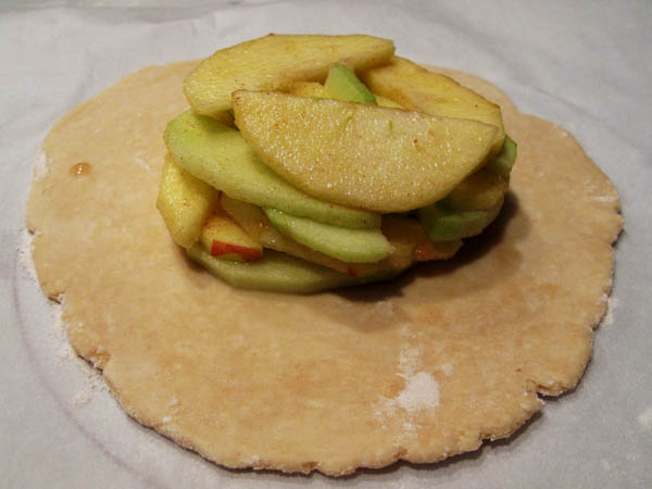 Apple on tart dough