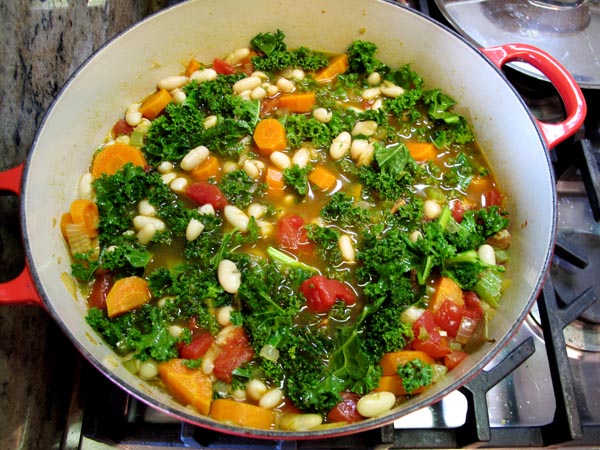 Tuscan Bean Soup pot