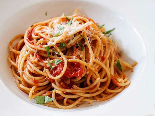 SPAGHETTI FRESH TOMATO SAUCE