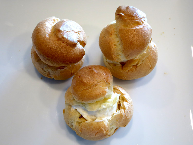 Profiteroles topped