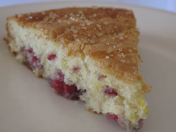 Raspbery cake slice