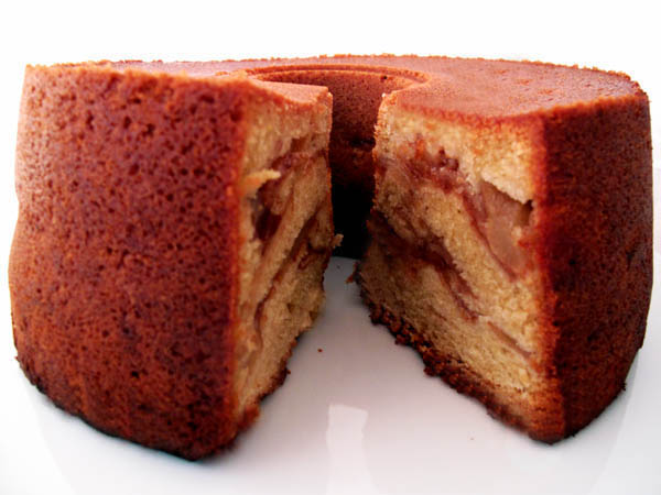 Apple Cake Cut 1