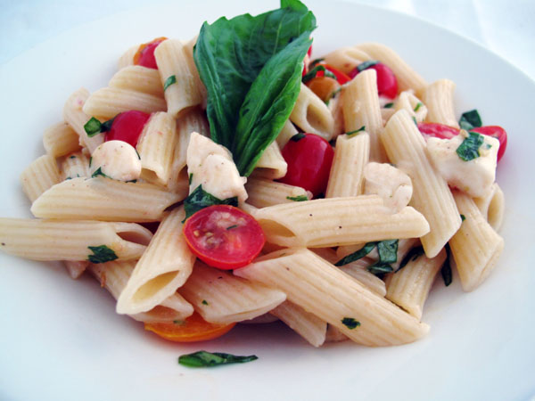 Pasta caprese