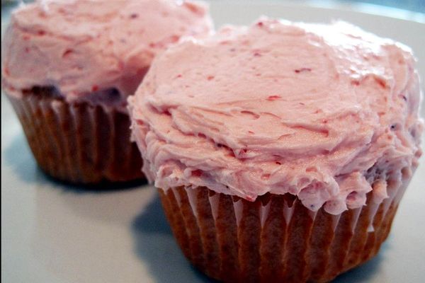 Strawberry Cupcakes frosted