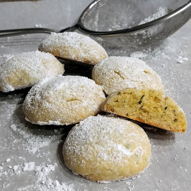 Cornmeal Rosemary Cookies1